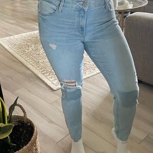 Old navy distressed rock star jeans with patches